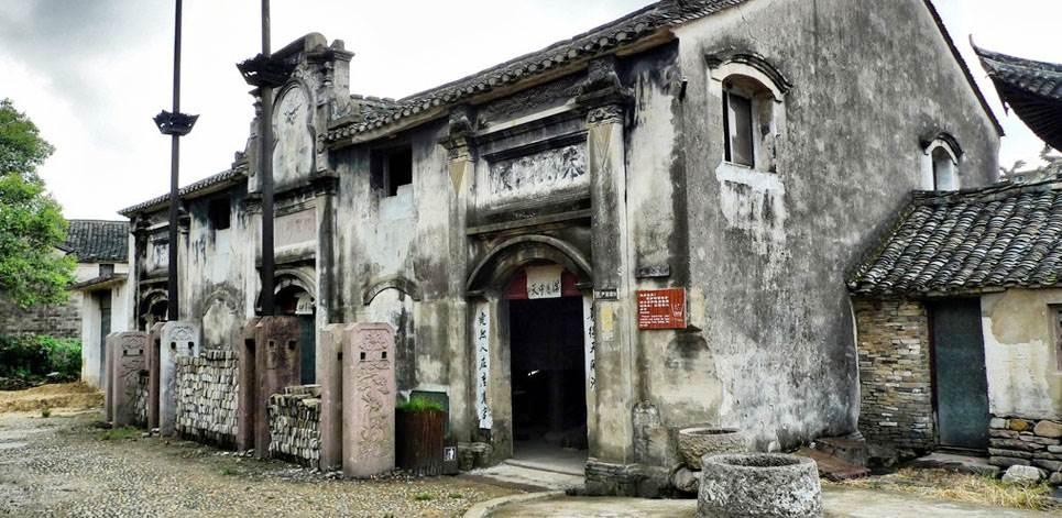 小姑子结婚我送车,饭桌上婆婆说的一番话,我把钥匙又放回口袋!